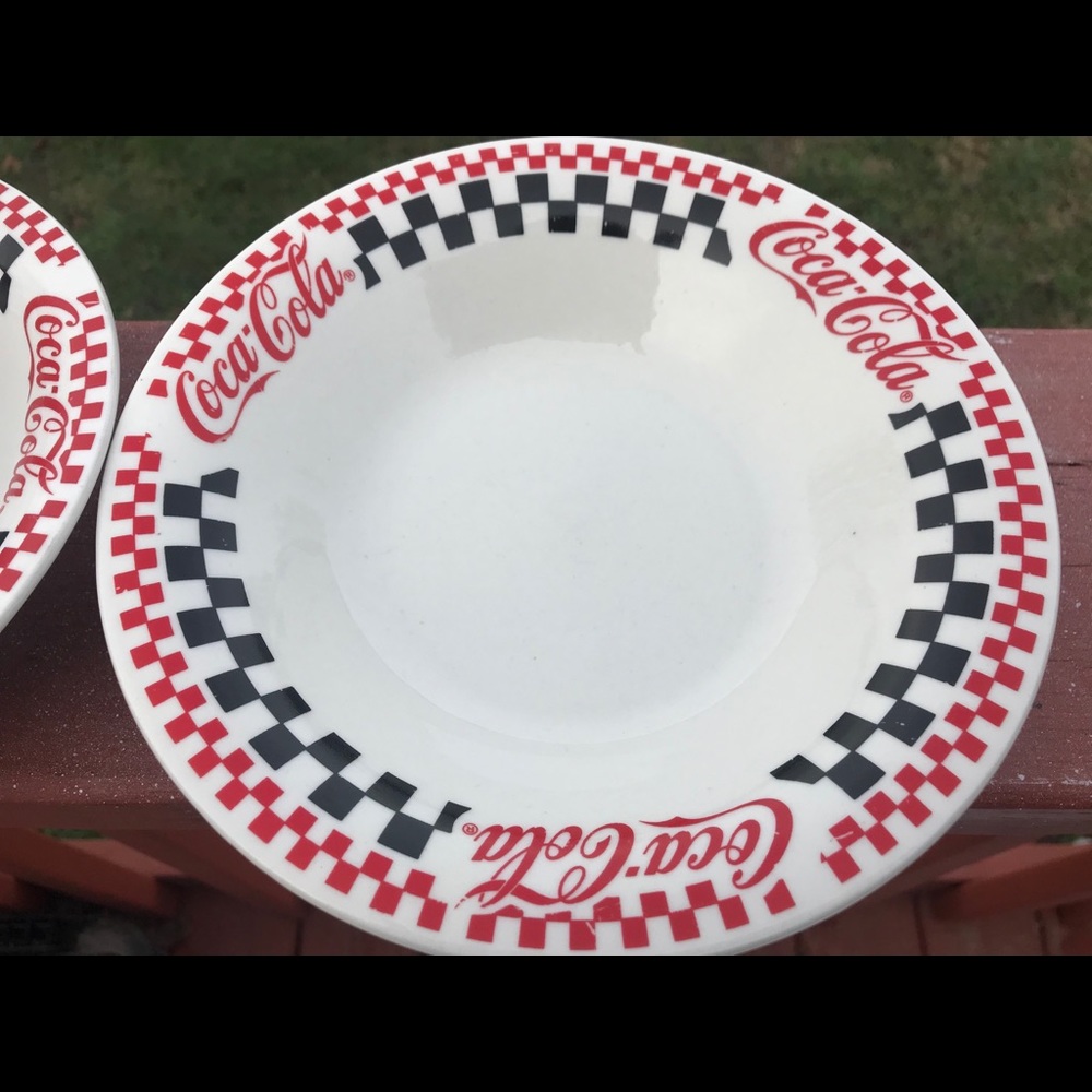 Coca-Cola Gibson 1996 set of four bowls.
